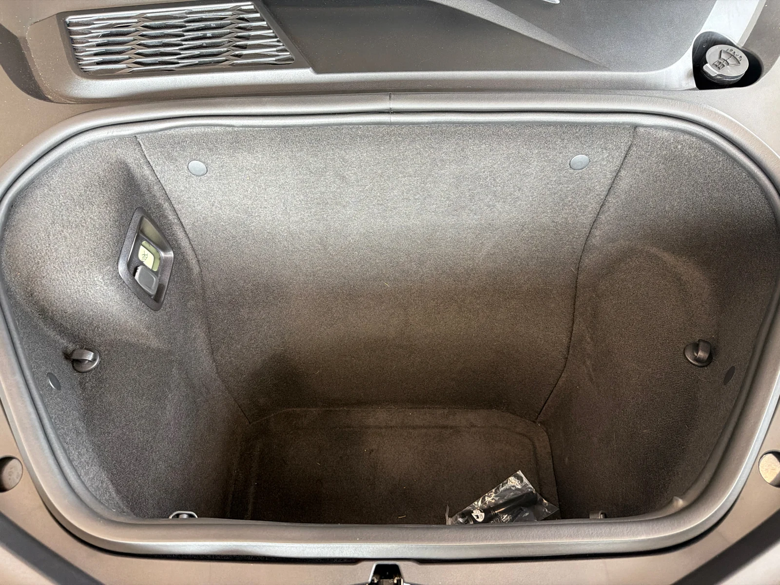 Used 2025 Black Chevrolet 1LZ image 47