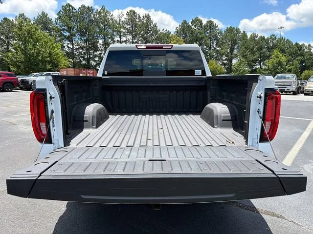 Used 2025 Summit White GMC SLT image 18