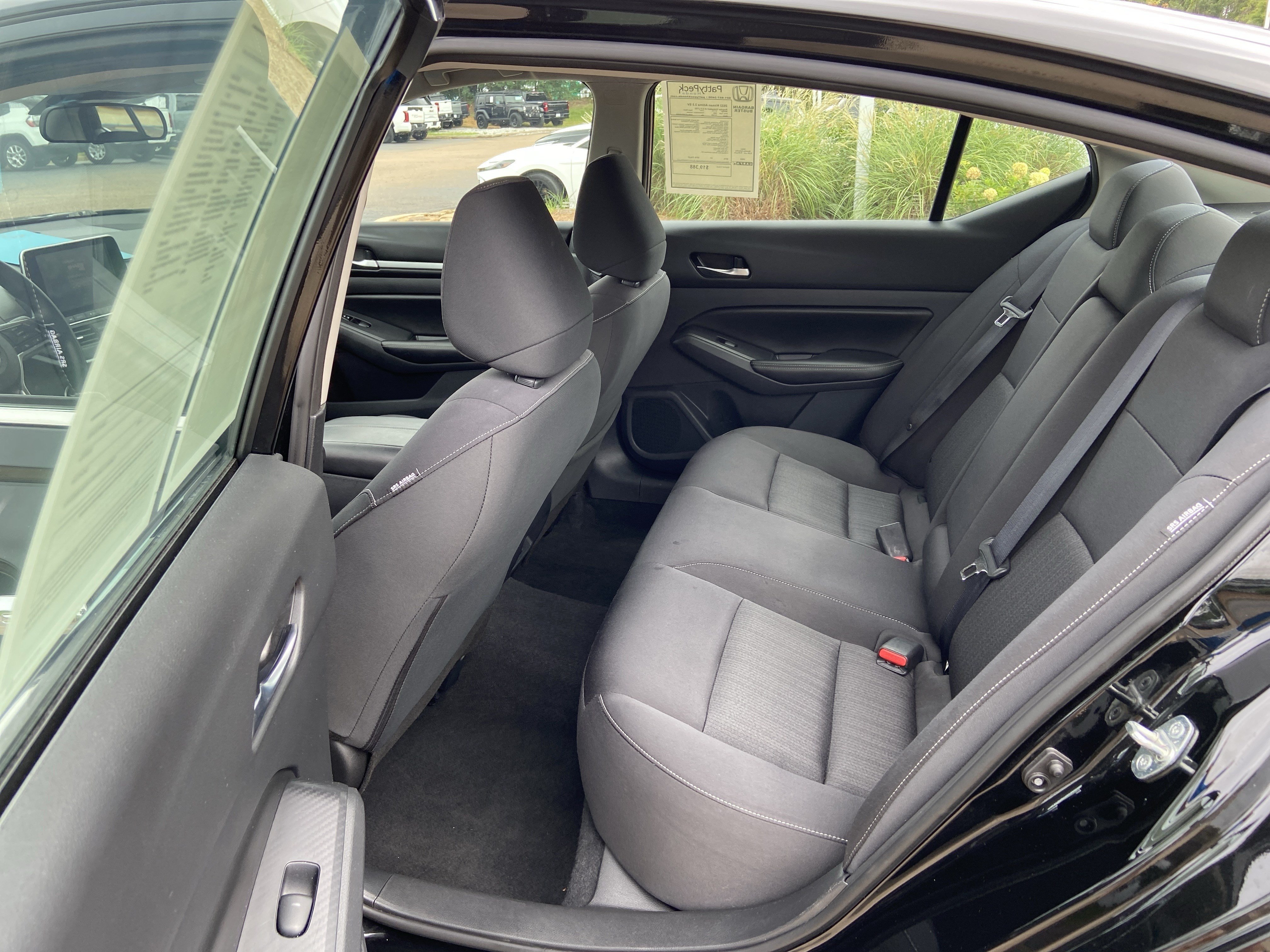 Used 2022 Super Black Nissan 2.5 SV image 48