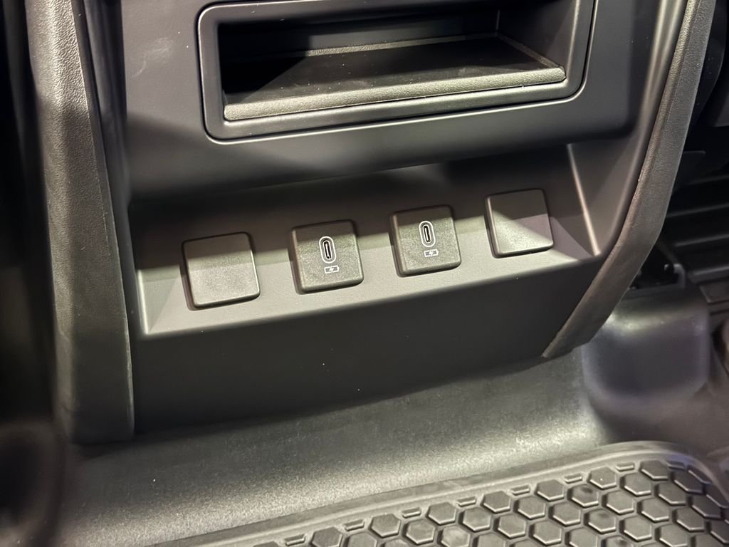 New 2026 Borasco Grey Land Rover X-Dynamic SE image 15