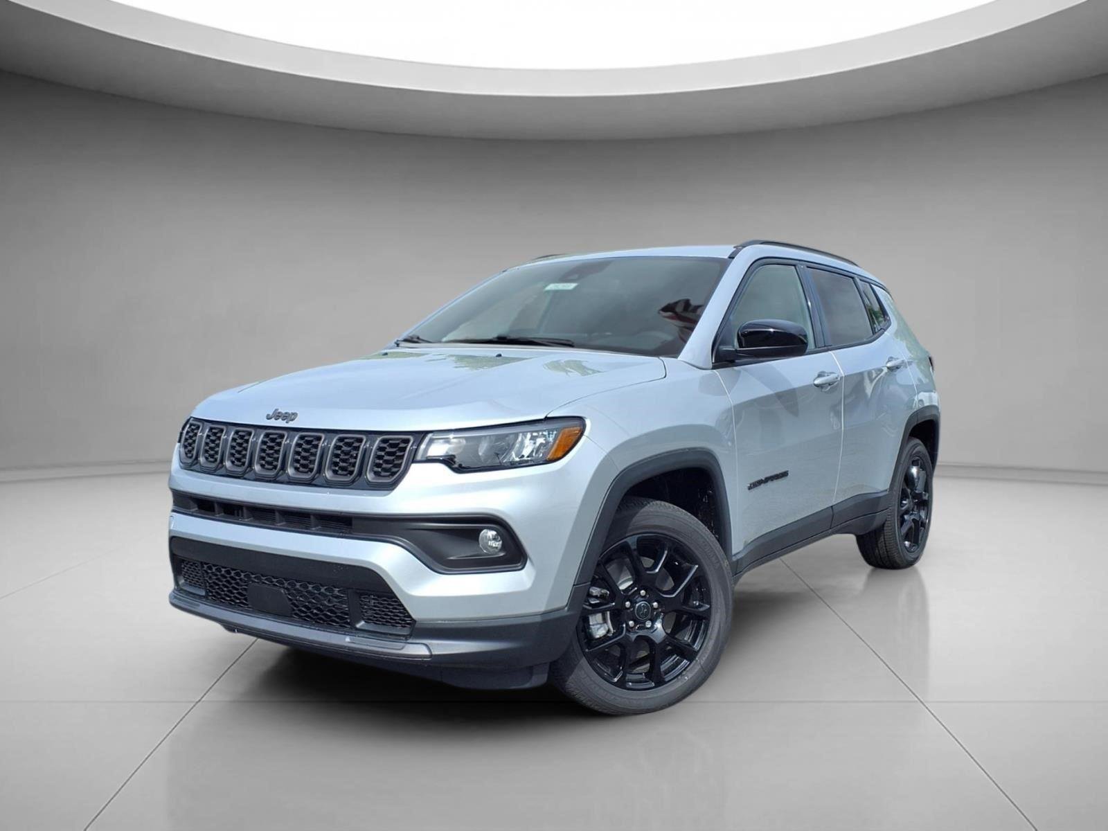 New 2026 Silver Zynith Metallic Clearcoat Jeep Latitude Altitude image 1