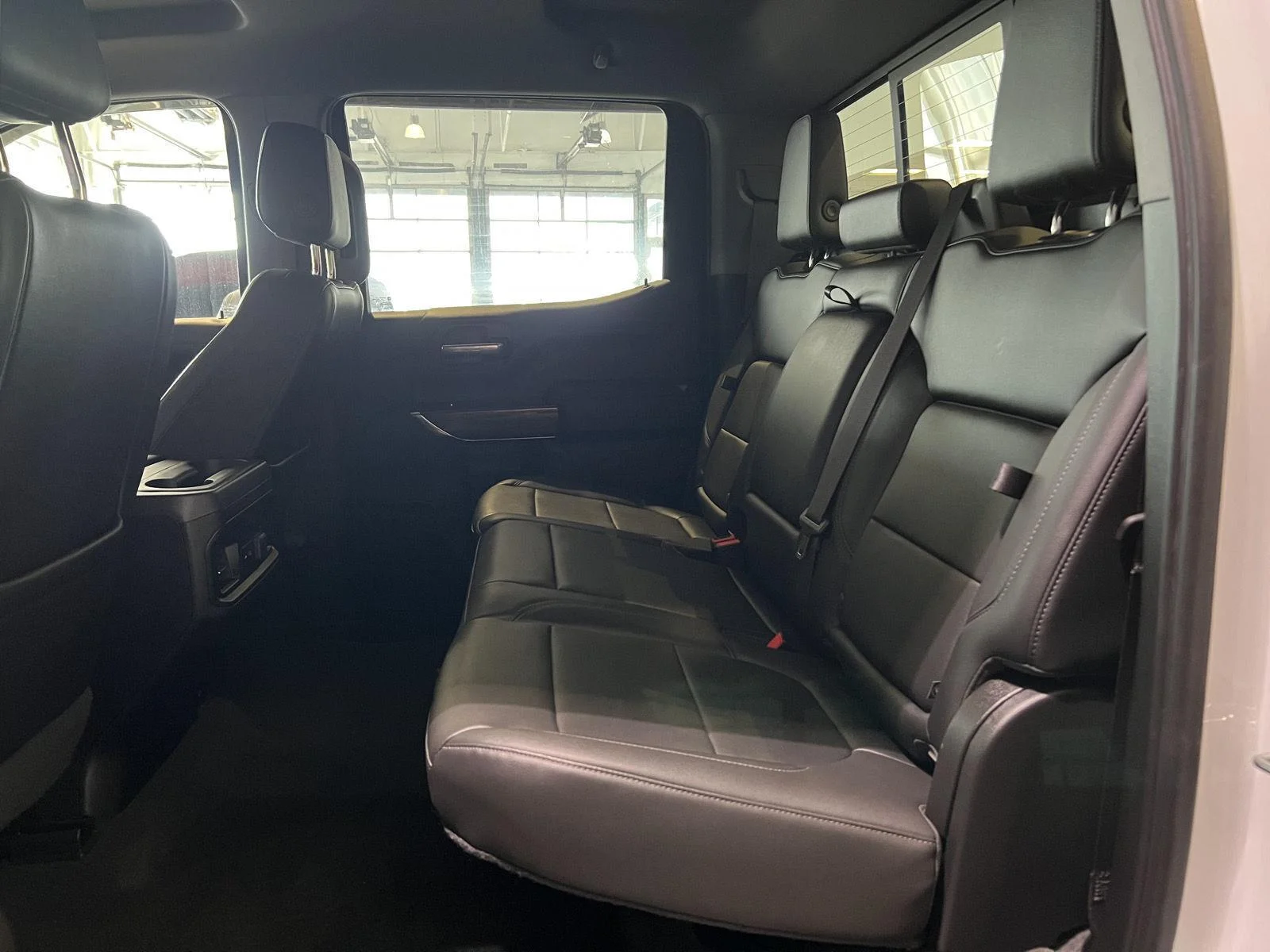 Used 2020 SUMMIT WHITE Chevrolet RST image 22