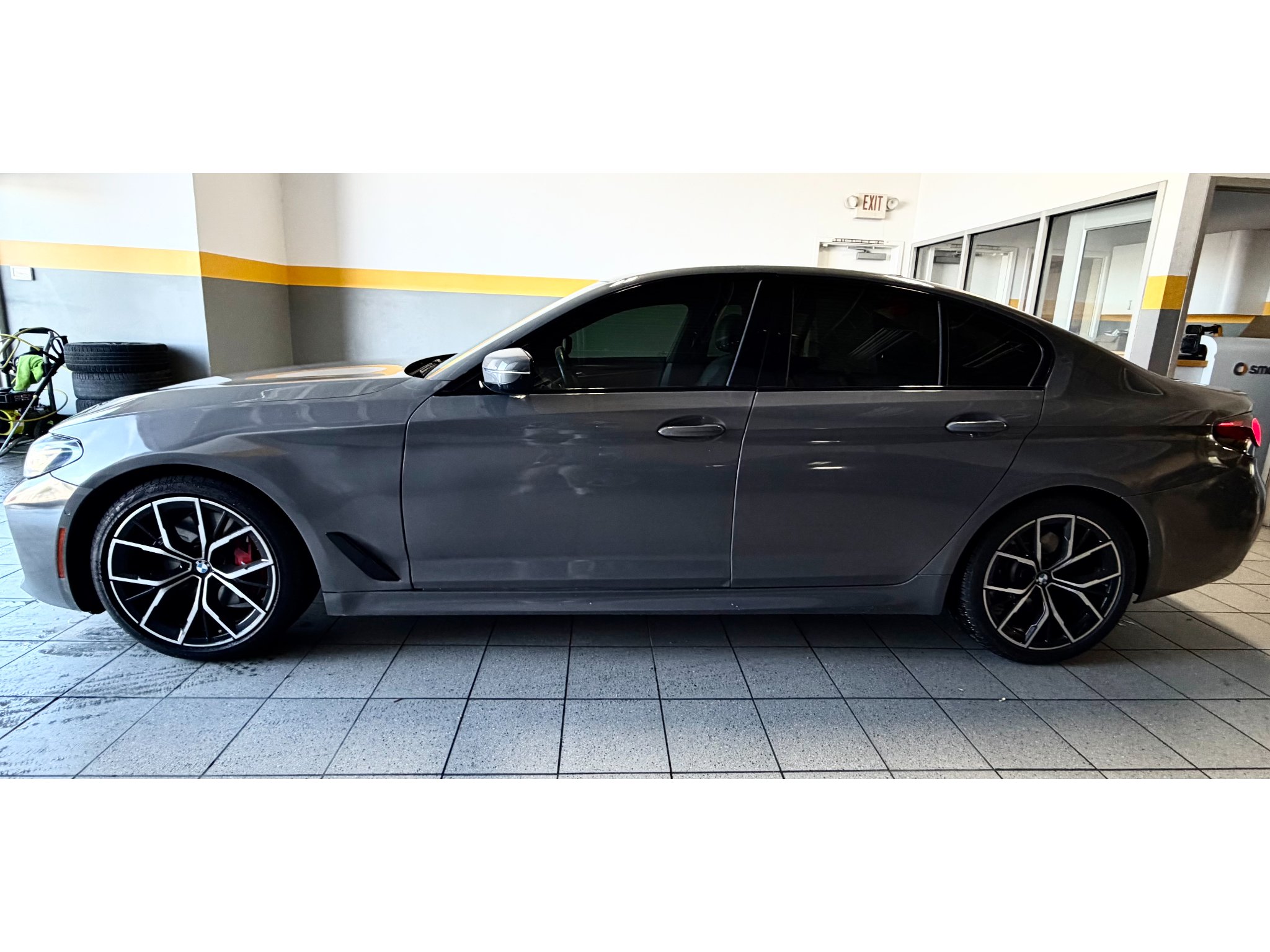 Used 2022 Bernina Grey Amber Effect Metallic BMW 530i image 12
