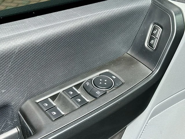 Used 2023 White Ford XL image 17