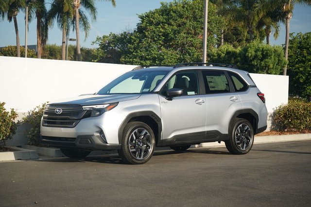 2026 Subaru FORESTER Premium Hybrid