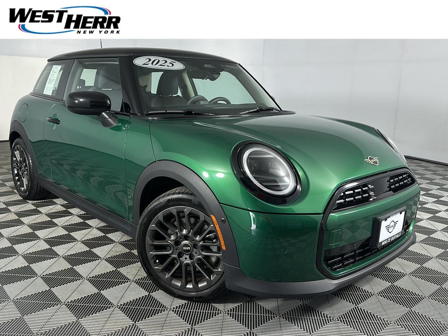 2025 MINI Hardtop Cooper's photo