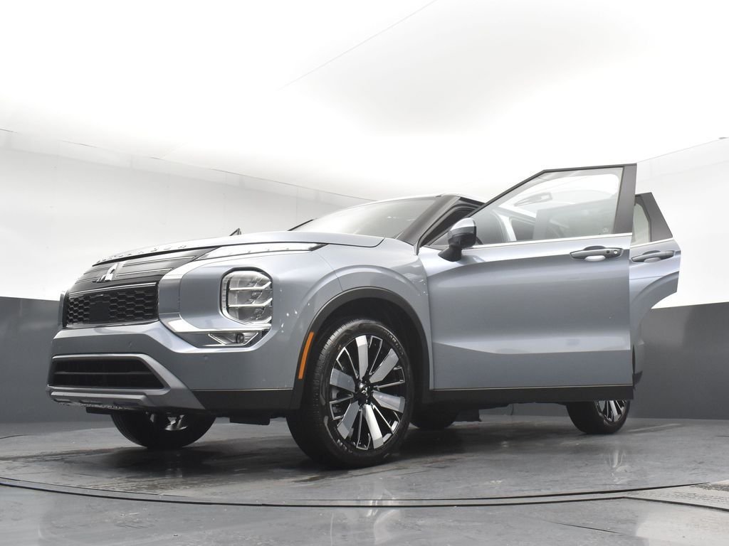 New 2026 Gray Mitsubishi SE image 33