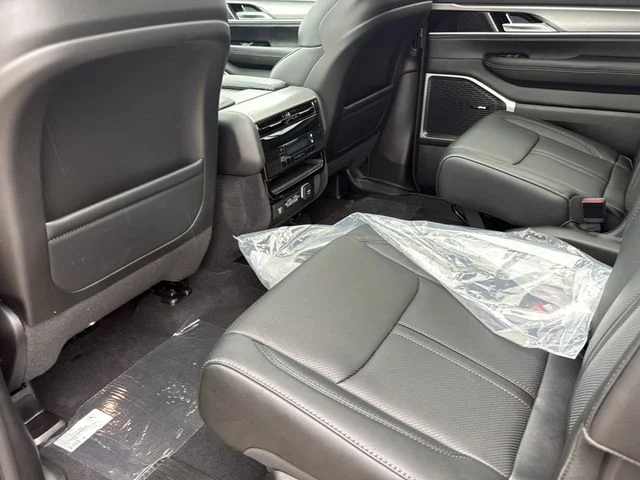 New 2026 High Gloss Black Exterior Paint Jeep Upland image 22