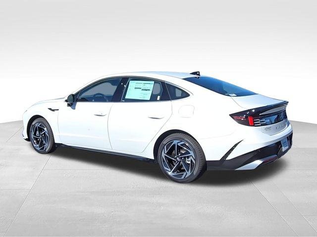 New 2026 White Hyundai SEL Sport image 6
