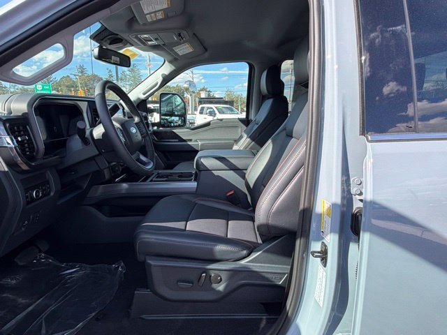 New 2026 Glacier Gray Metallic Tri-Coat Ford F-350® Lariat® image 14