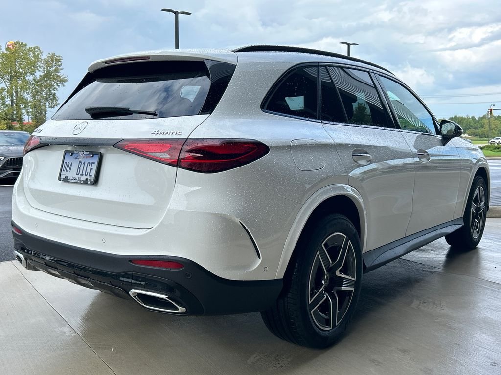 New 2027 Polar White Mercedes-Benz GLC 300 image 8