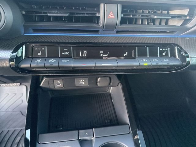 2026 Toyota Prius XLE - Photo 22