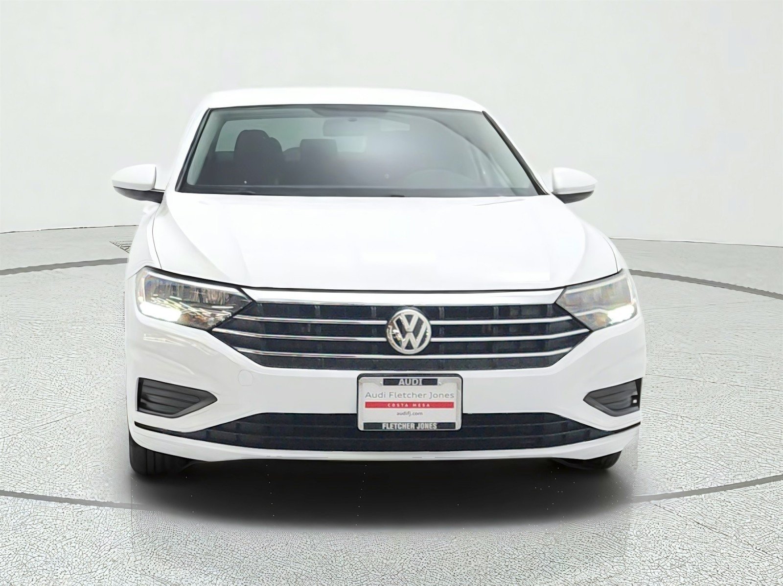 Used 2021 Pure White Volkswagen R-Line Auto image 2