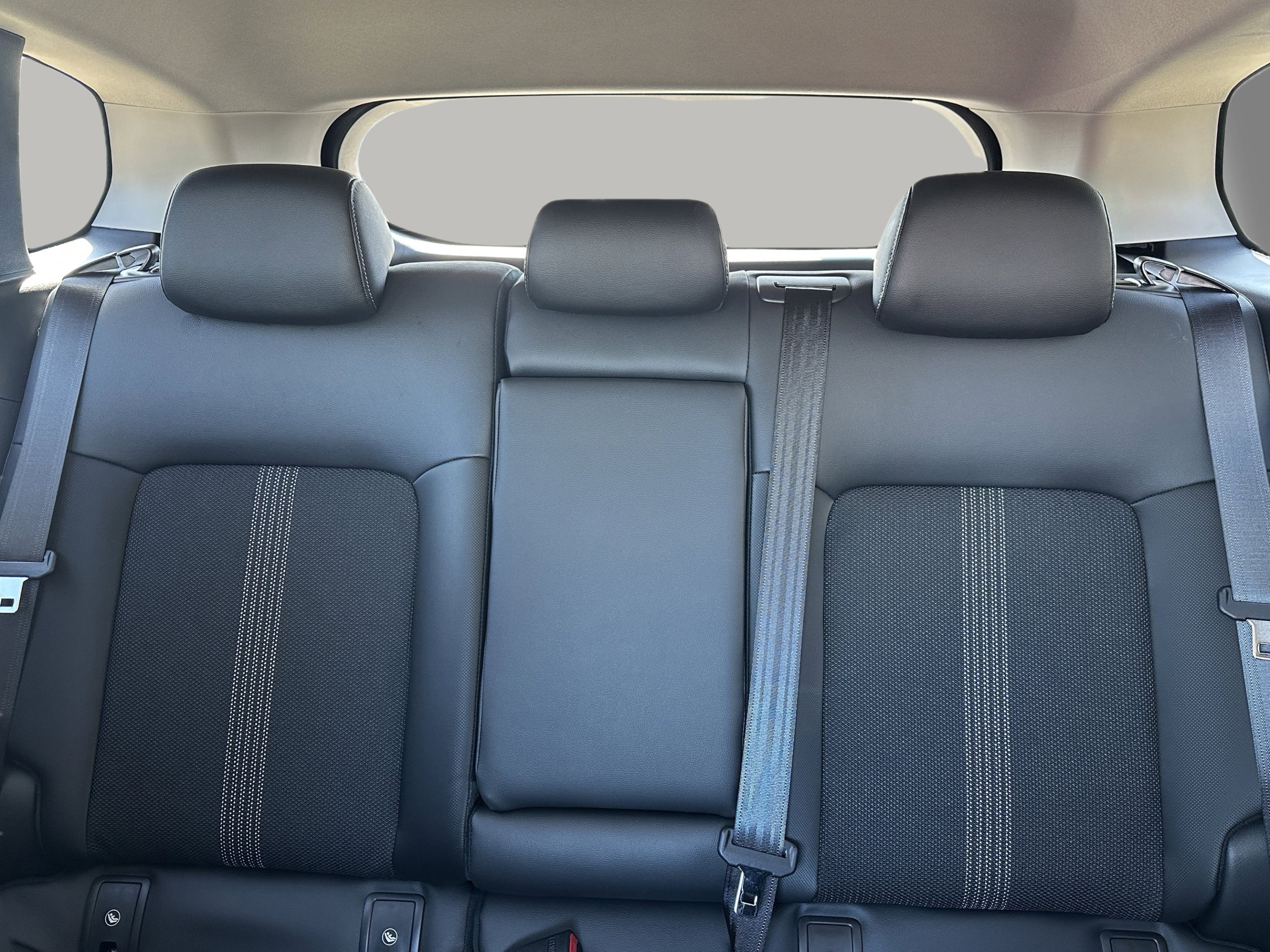 2025 Mazda CX-50 Premium - Photo 11