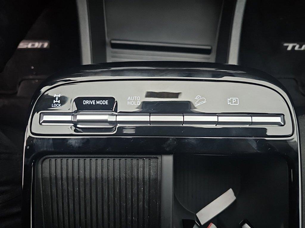New 2026 White Hyundai SEL AWD image 21