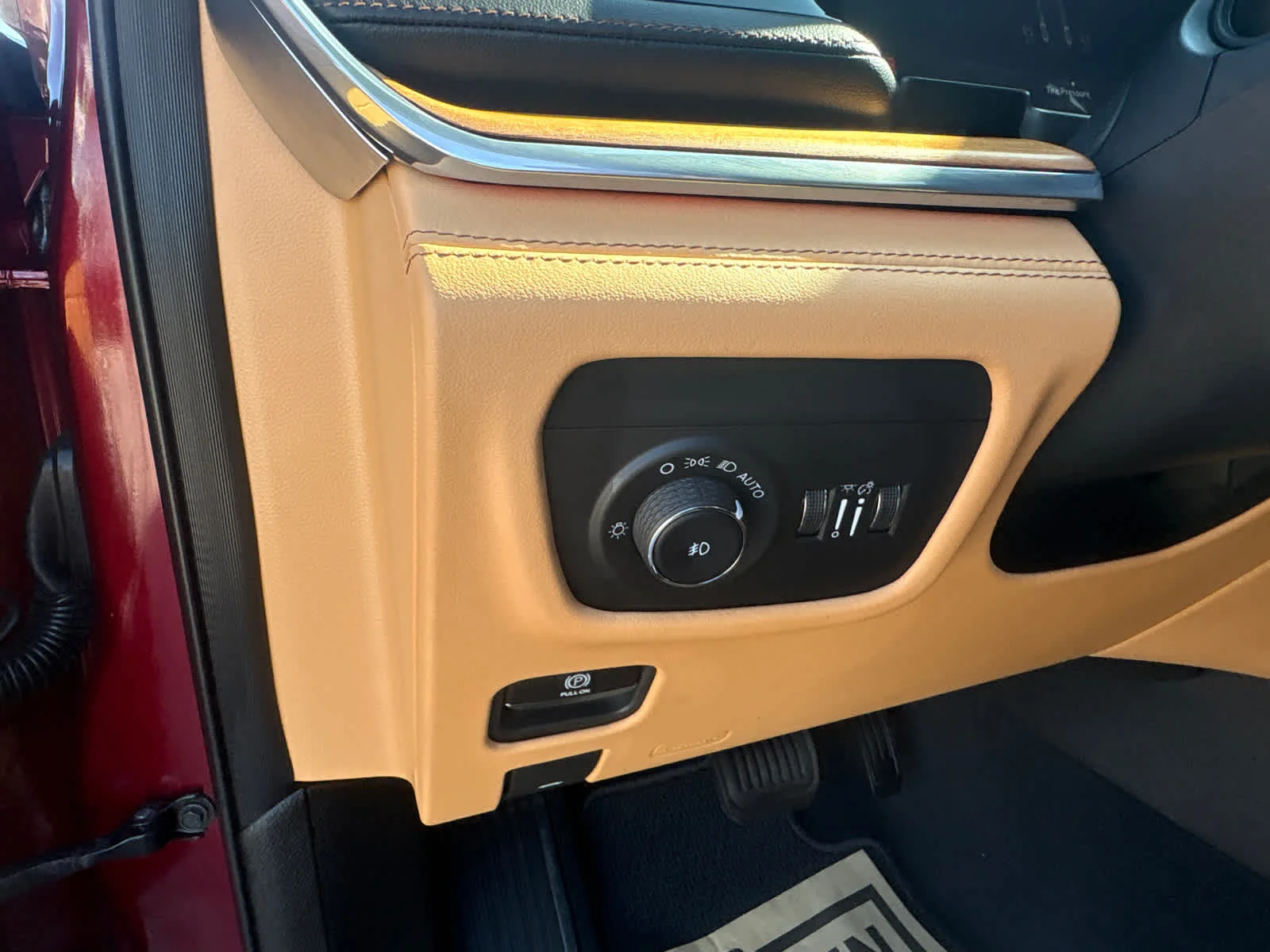 Used 2025 Velvet Red Pearlcoat Jeep Summit Reserve image 21