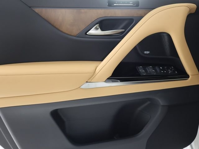 New 2026 Eminent White Pearl Lexus  600 LUXURY image 11