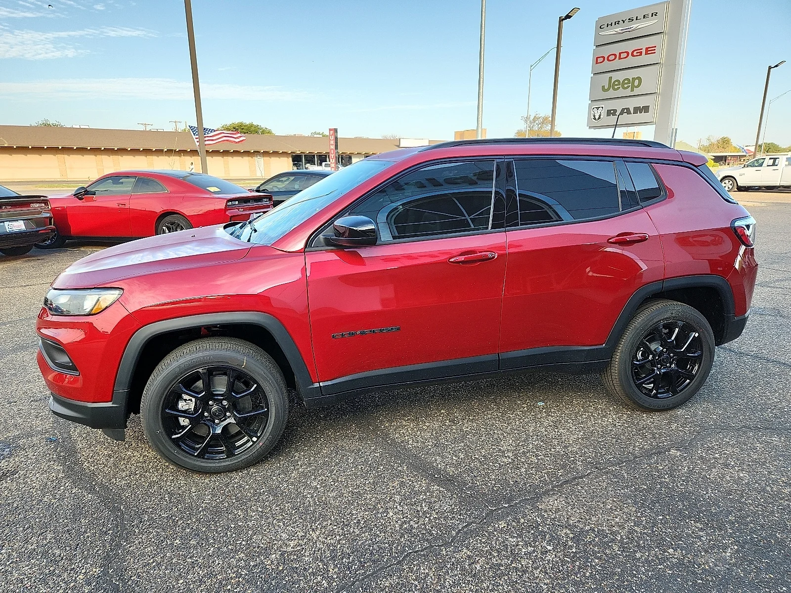 New 2026 PR6 Red Hot Pea Jeep LATITUDE 4X4 image 2