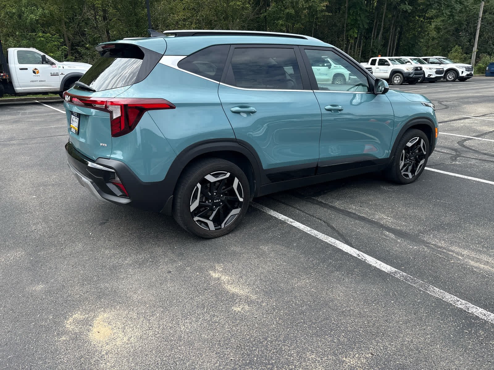 Used 2024 Pluton Blue Kia SX image 2