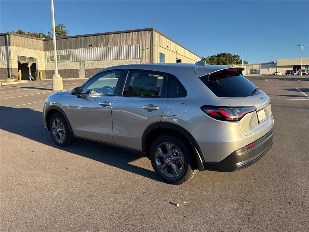 New 2027 Solar Silver Metallic Honda LX image 4
