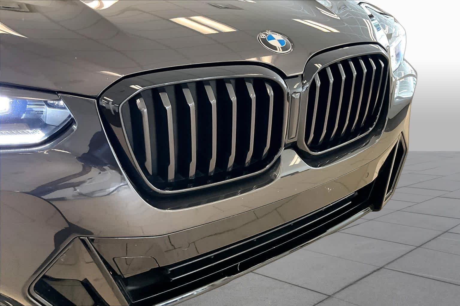 Used 2023 Dark Graphite Metallic BMW sDrive30i image 28