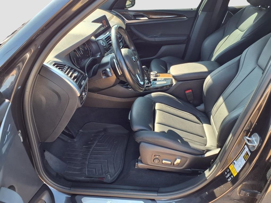 Used 2020 Dark Graphite BMW xDrive30i image 21