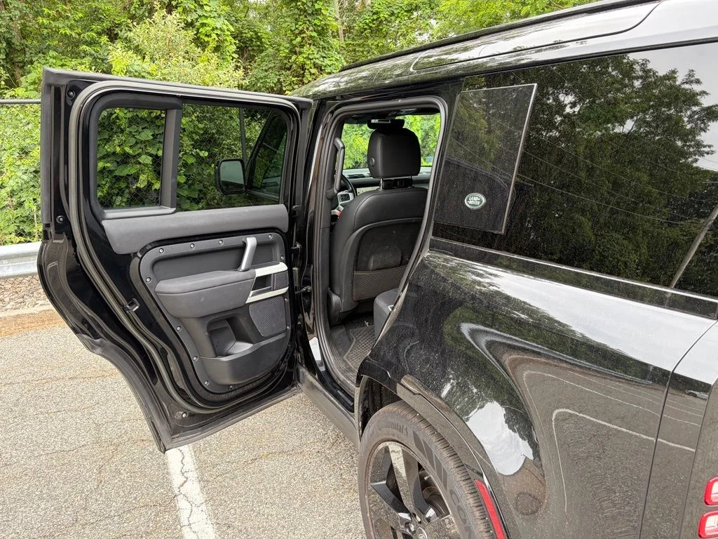 Certified Used 2023 Black Land Rover X-Dynamic SE image 12