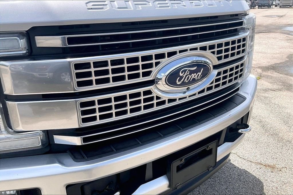 Used 2017 Silver Ford Platinum image 34