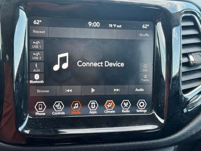 Certified Used 2019 Gray Jeep Limited image 31