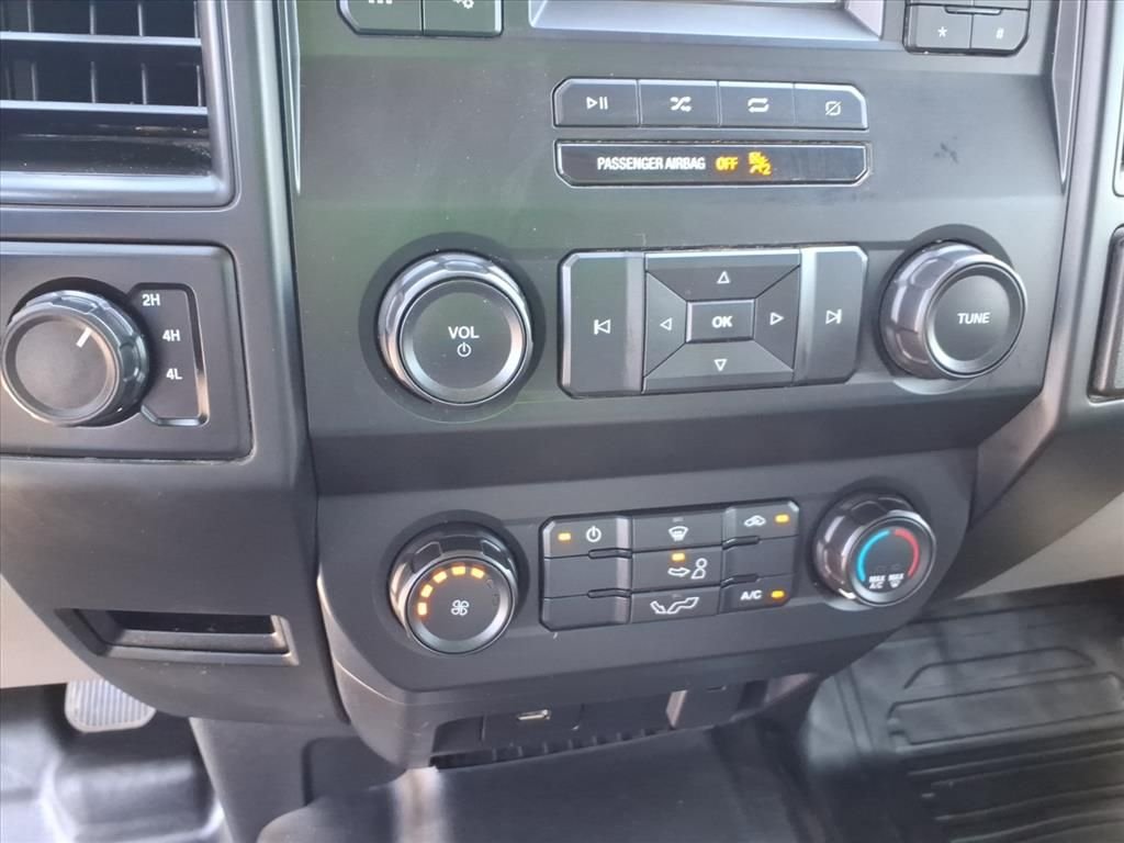 Used 2020 Oxford White Ford XL image 20