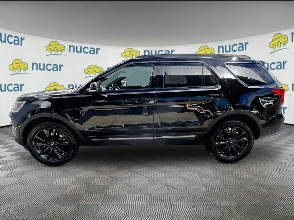 Used 2018 Black Metallic Ford XLT image 4