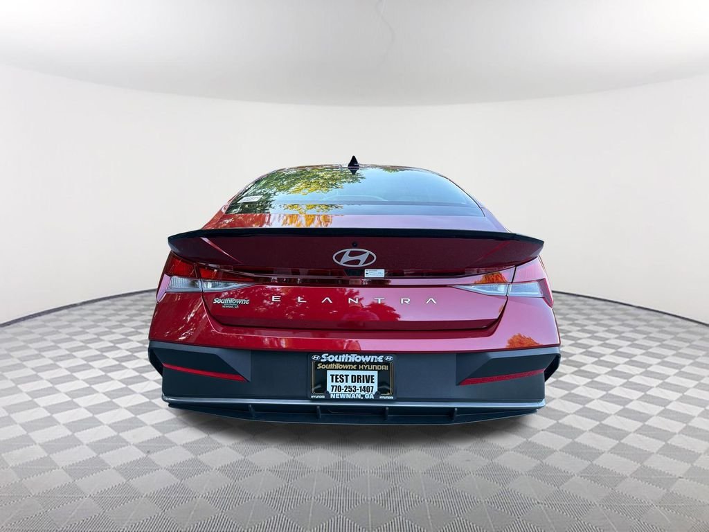 2025 Hyundai Elantra SEL - Photo 6