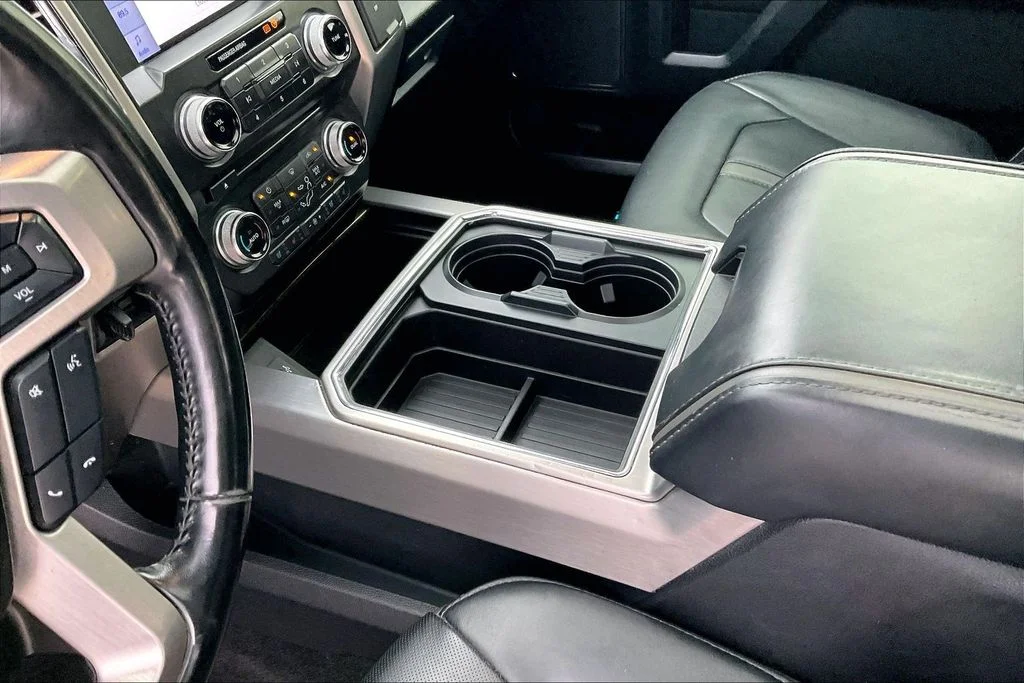 Used 2017 Black Ford Platinum image 17