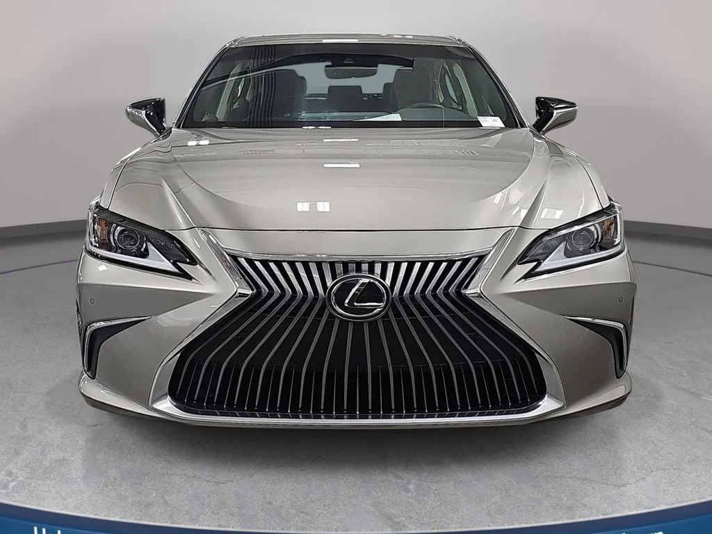 Used 2021 Silver Lexus 350 image 3