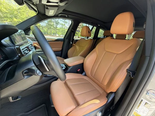 Used 2023 Gray BMW xDrive30i image 11