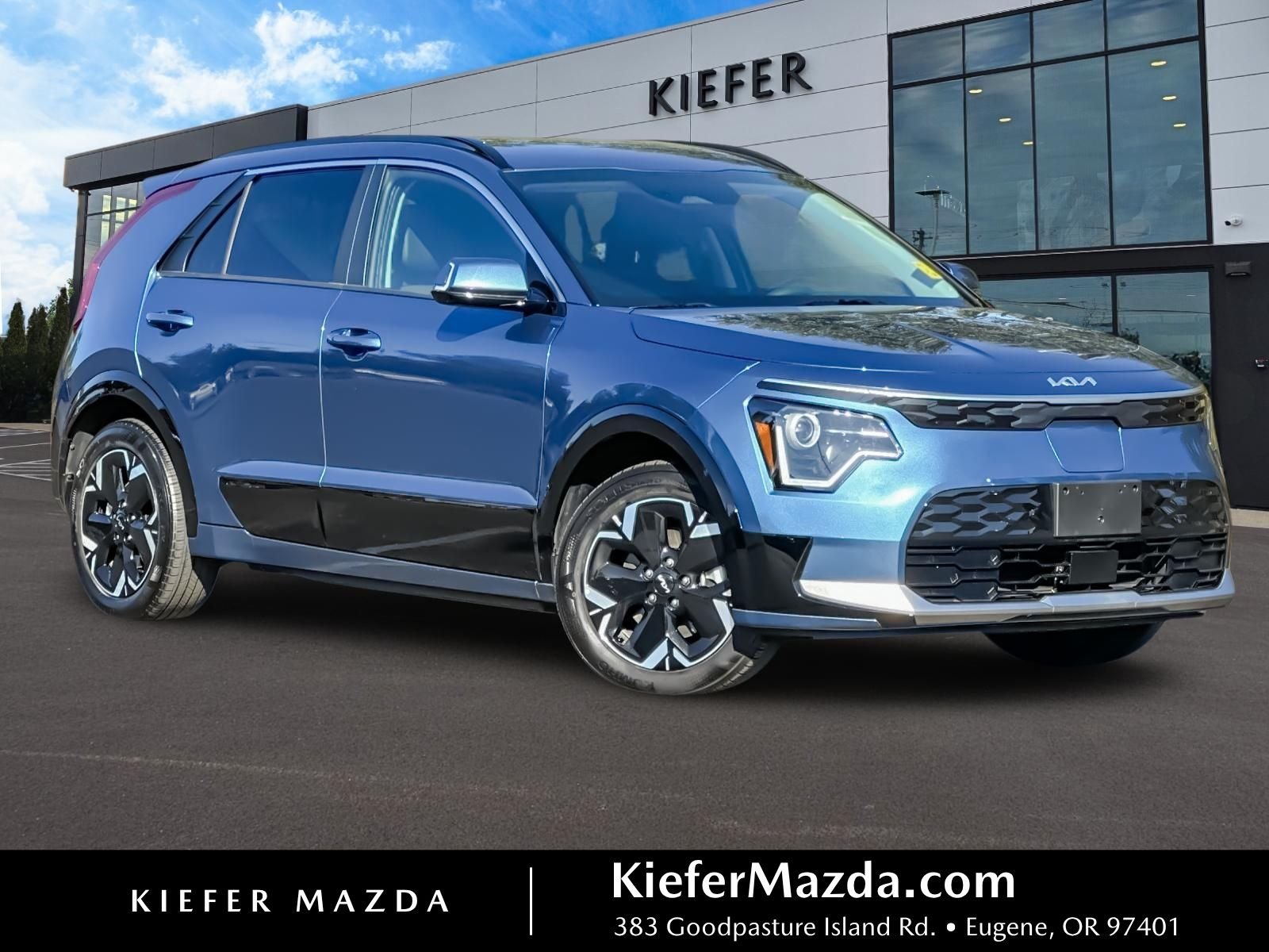 Used 2023 Blue Kia Wind image 1