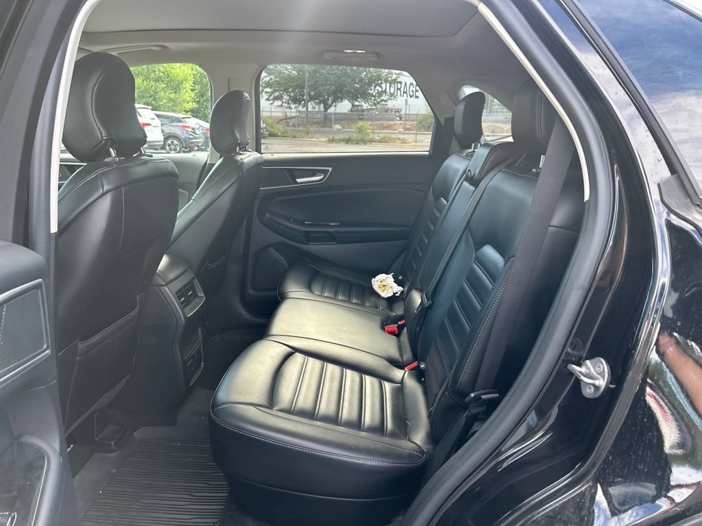 Used 2019 Black Metallic Ford SEL image 18