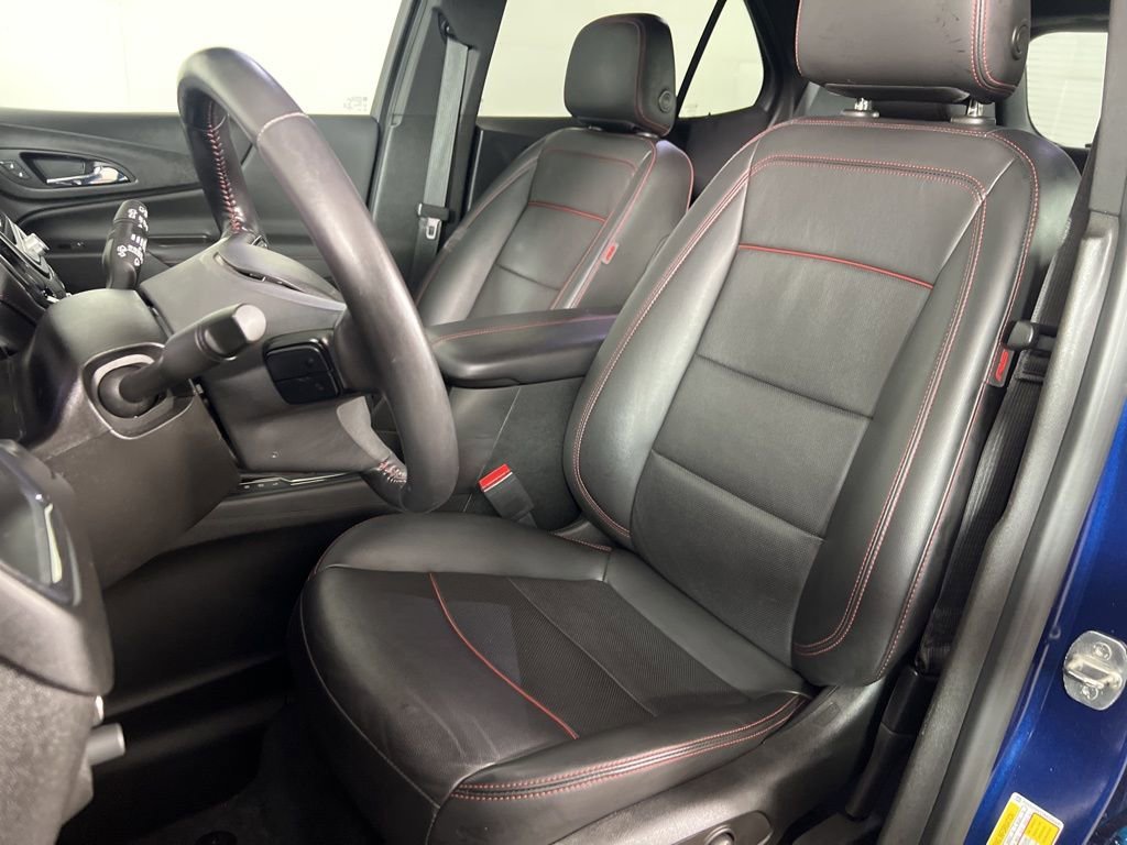 Used 2022 Blue Glow Metallic Chevrolet RS image 5
