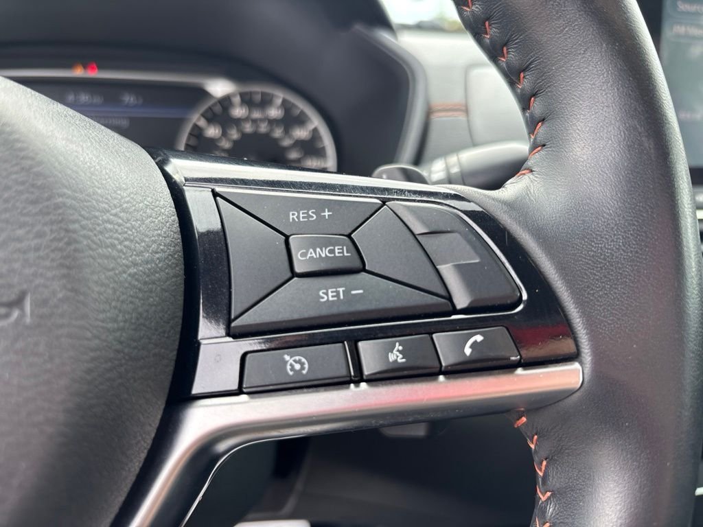 Used 2020 Red Nissan 2.5 SR image 21