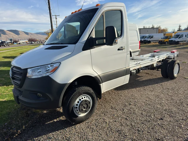 2023 Mercedes-Benz Sprinter Cab Chassis NA