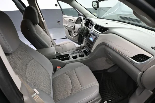 Used 2014 Gray Chevrolet LS image 46