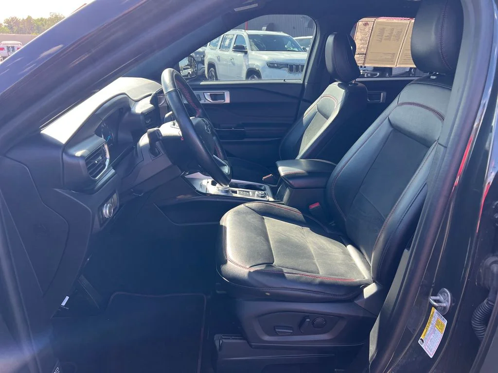 2023 Ford Explorer ST-LINE - Photo 21