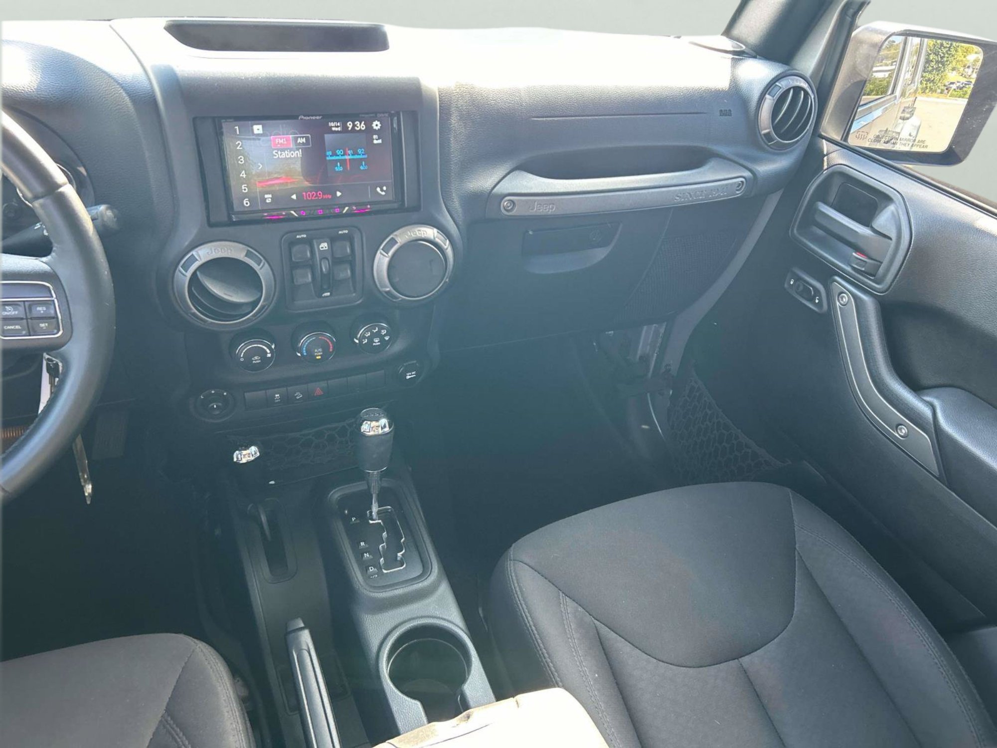 Used 2017 Billet Silver Metallic Clearcoat Jeep Sport image 11