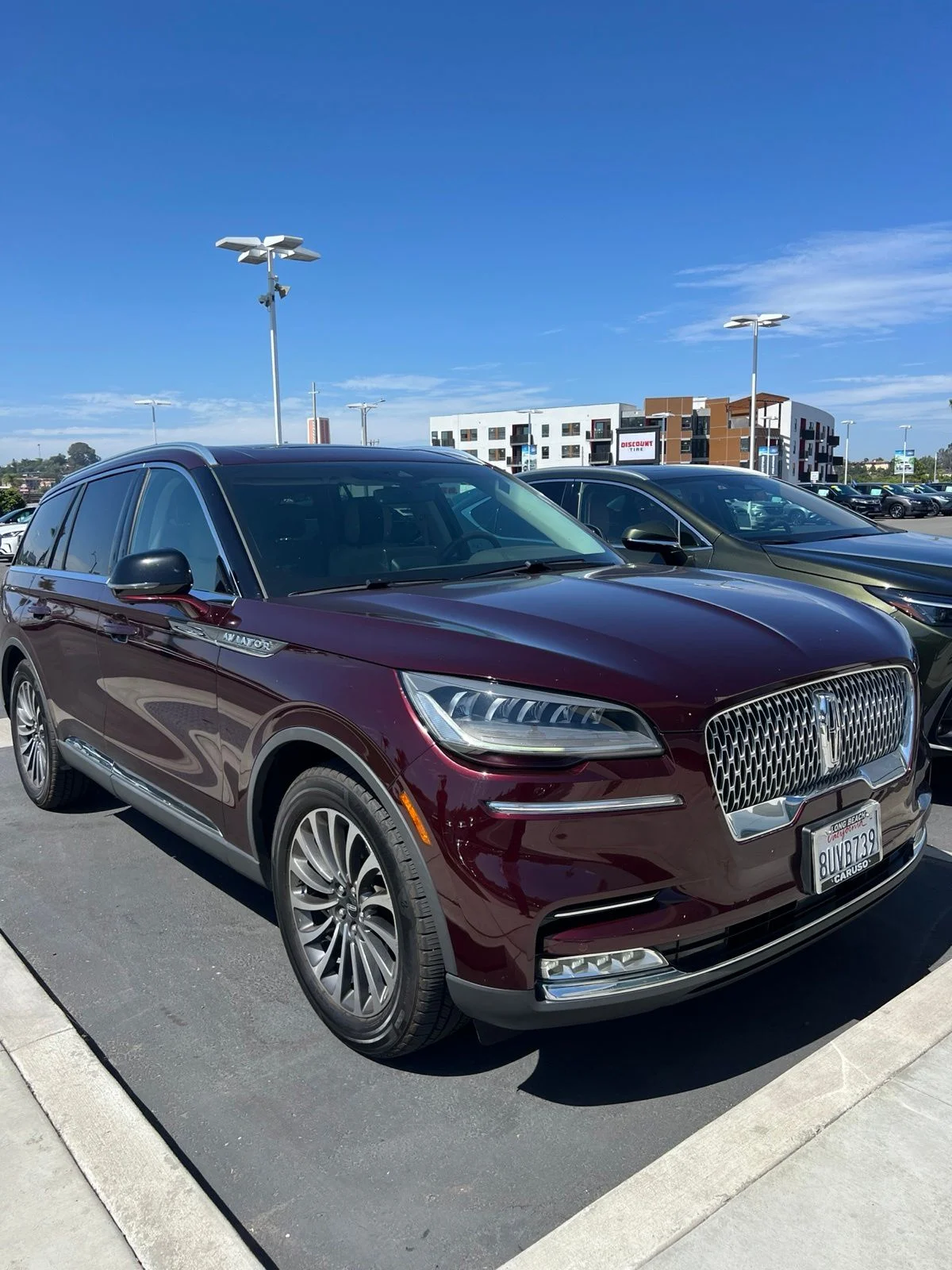 Used 2020 Red Lincoln Reserve image 2