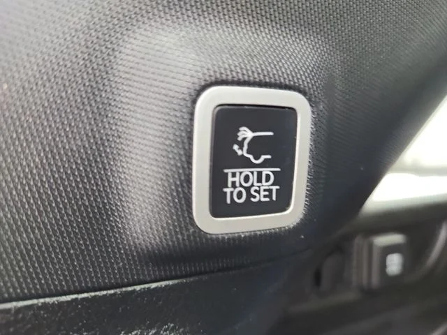 Used 2025 Silver Jeep Altitude image 46