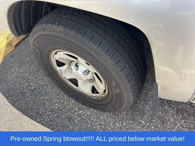 Used 2013 Silver Toyota  image 8