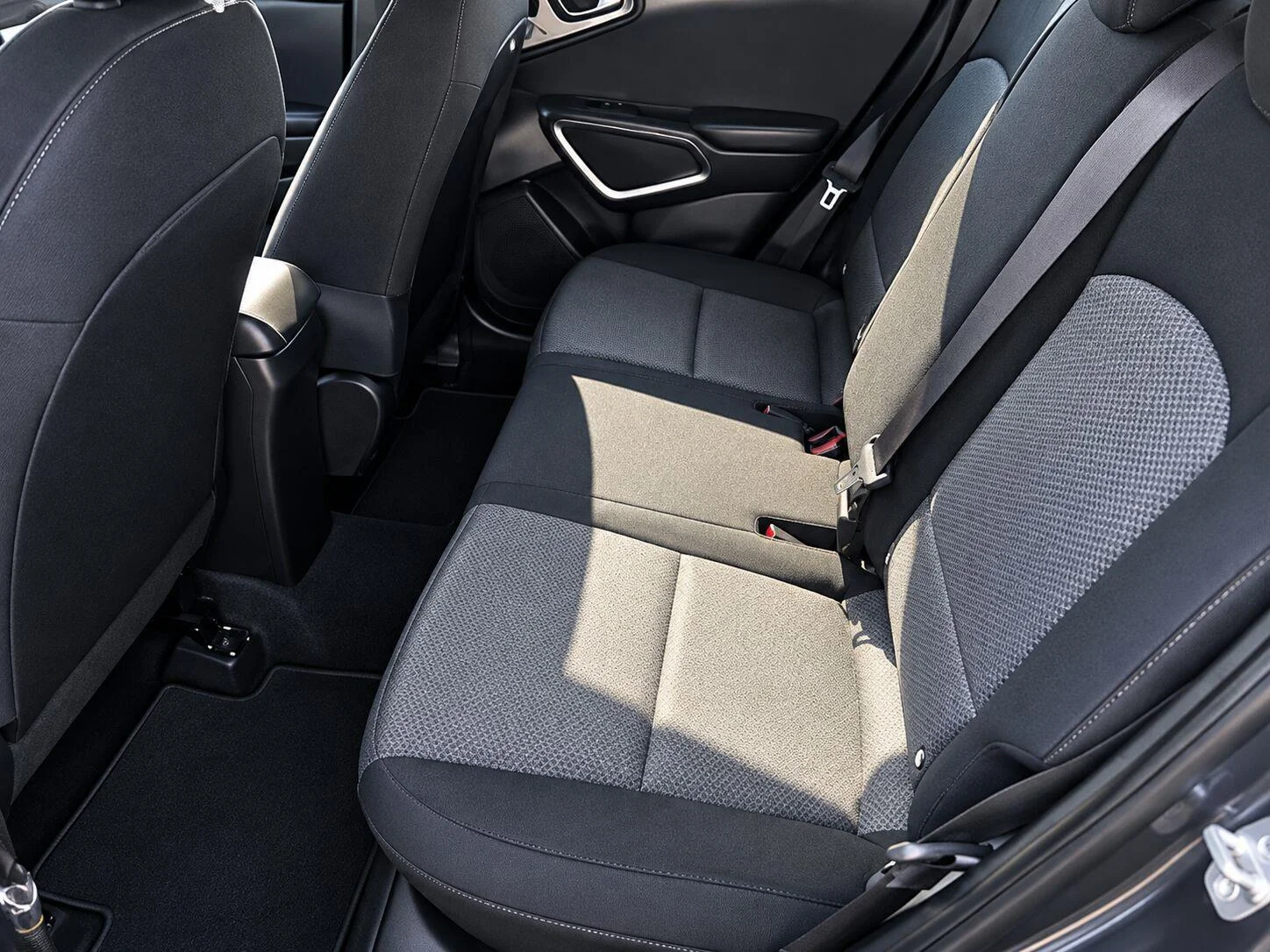 2025 Kia Soul LX - Photo 28