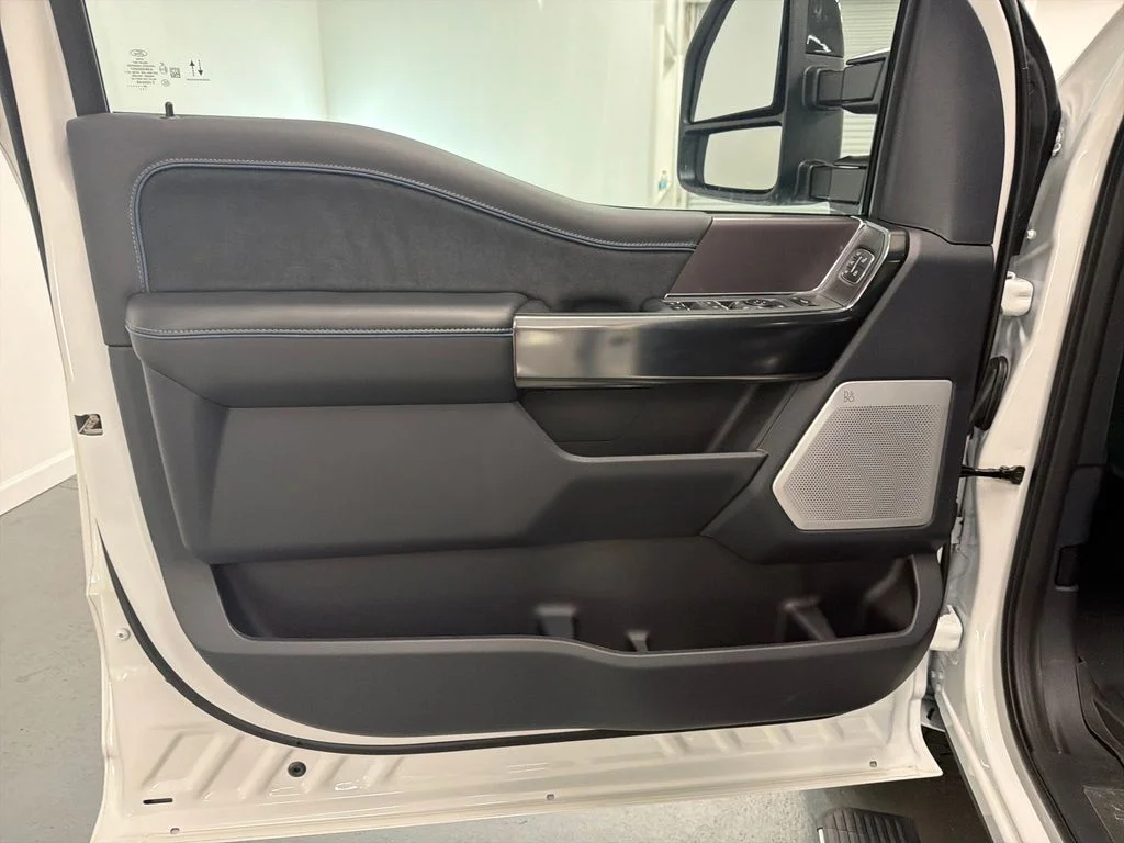 New 2026 Star White Metallic Tri-Coat Ford F-250® Platinum® image 12