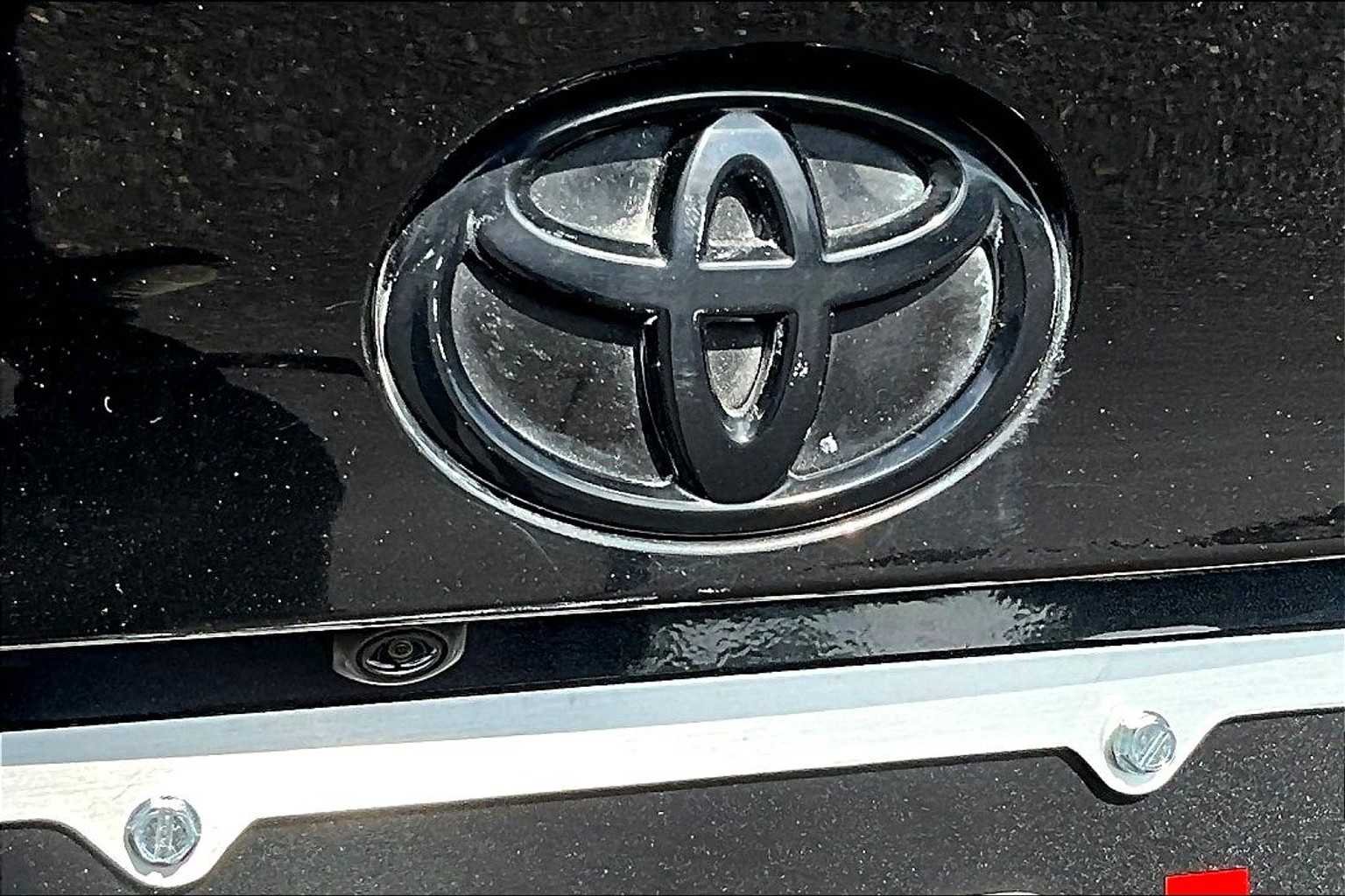 Used 2021 Black Sand Pearl Toyota Nightshade image 29