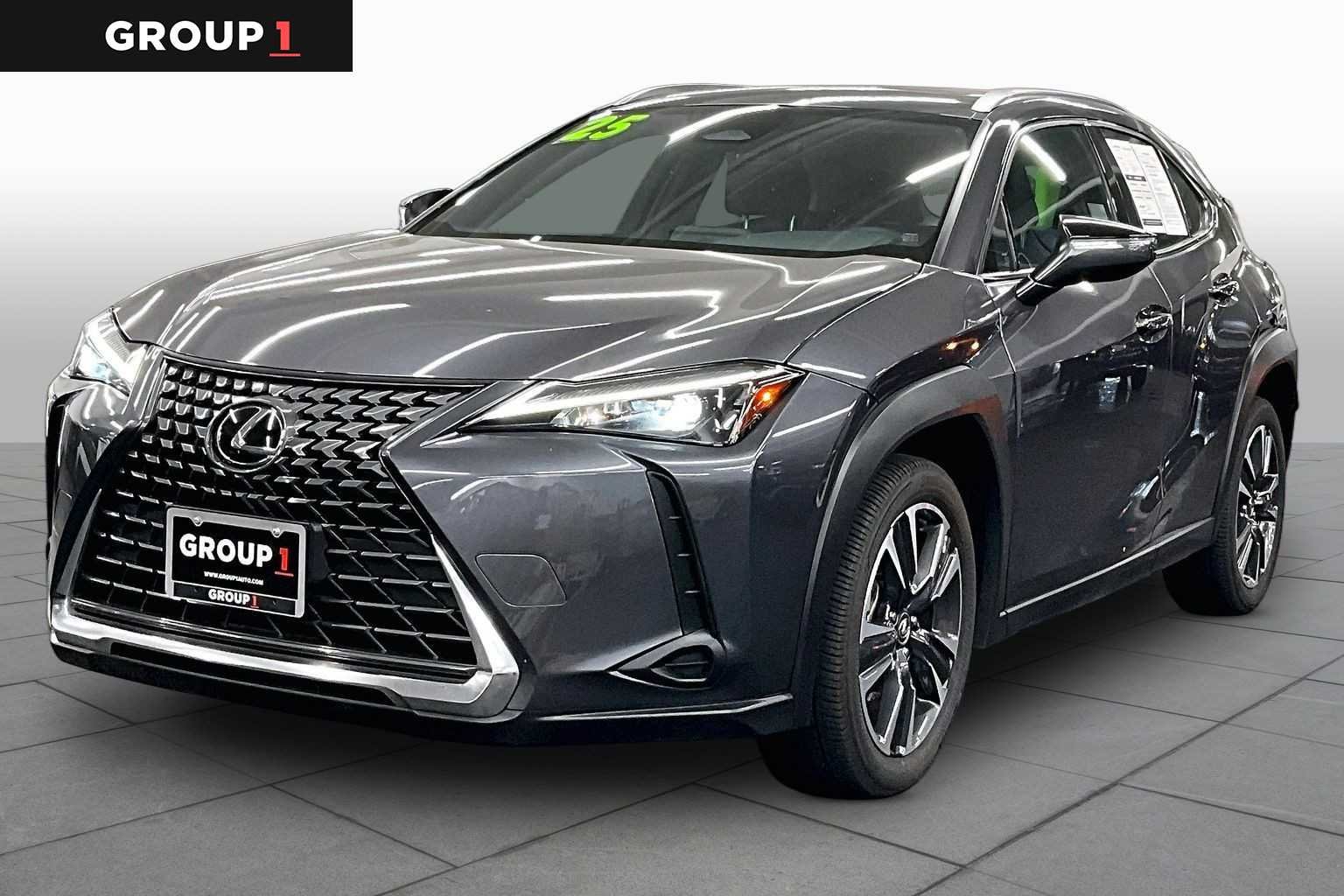 2025 Lexus UX Hybrid